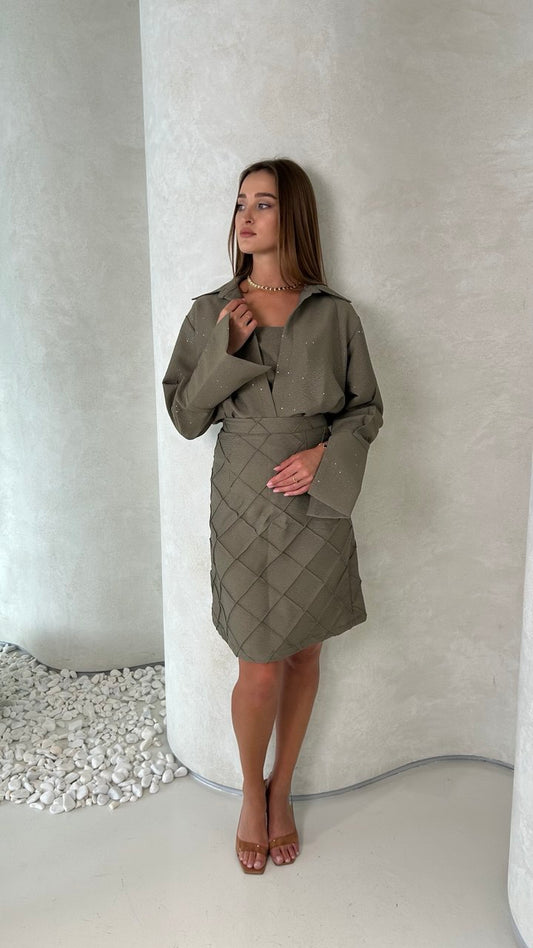 Queen B In Olive